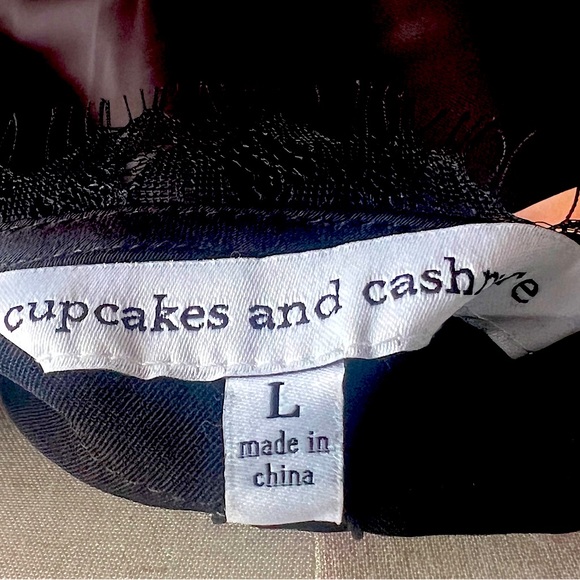 CUPCAKES AND CASHMERE SAVANNAH HEAVY SATIN EYELASH LACE CAMISOLE - Picture 7 of 8